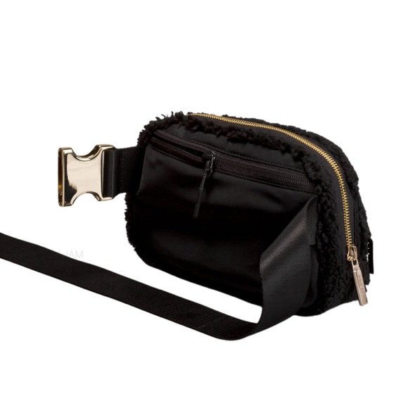 NWT RARE SOLD OUT Everywhere Fleece Belt Bag - Picture 3 of 16